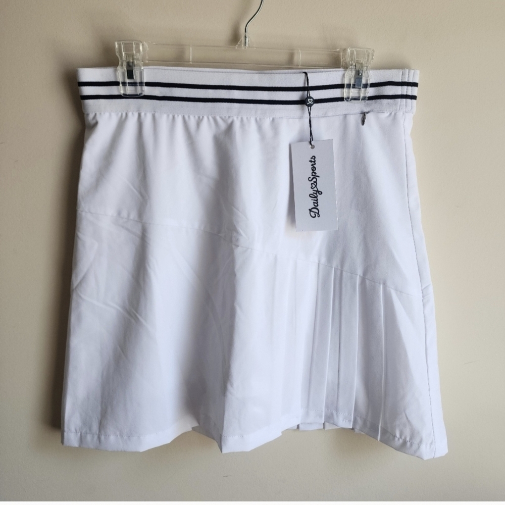 NWT - Daily Sports Golf White Pleated Skort with Striped Waistband